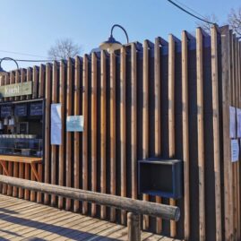Verkaufsstand im Biergarten am Tegernsee, entworfen von Karl Rauffer GmbH